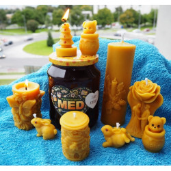 Včelí med 1 kg plus dekorácia sviečky 9 ks