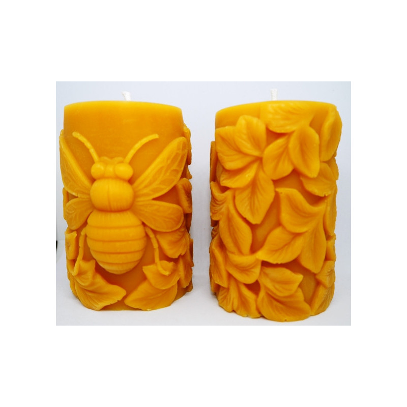 Včela - sviečka valec - včelí vosk - rozmer 100 x 70 mm, váha 275 g, forma 19 € Včela - sviečka valec - včelí vosk - rozmer 100 x 70 mm, váha 275 g, forma 19 €