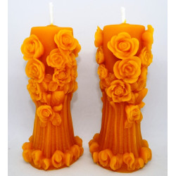 Sviečka plná ružičiek - dekorácia - rozmer 100 x 55 mm, váha 90 g