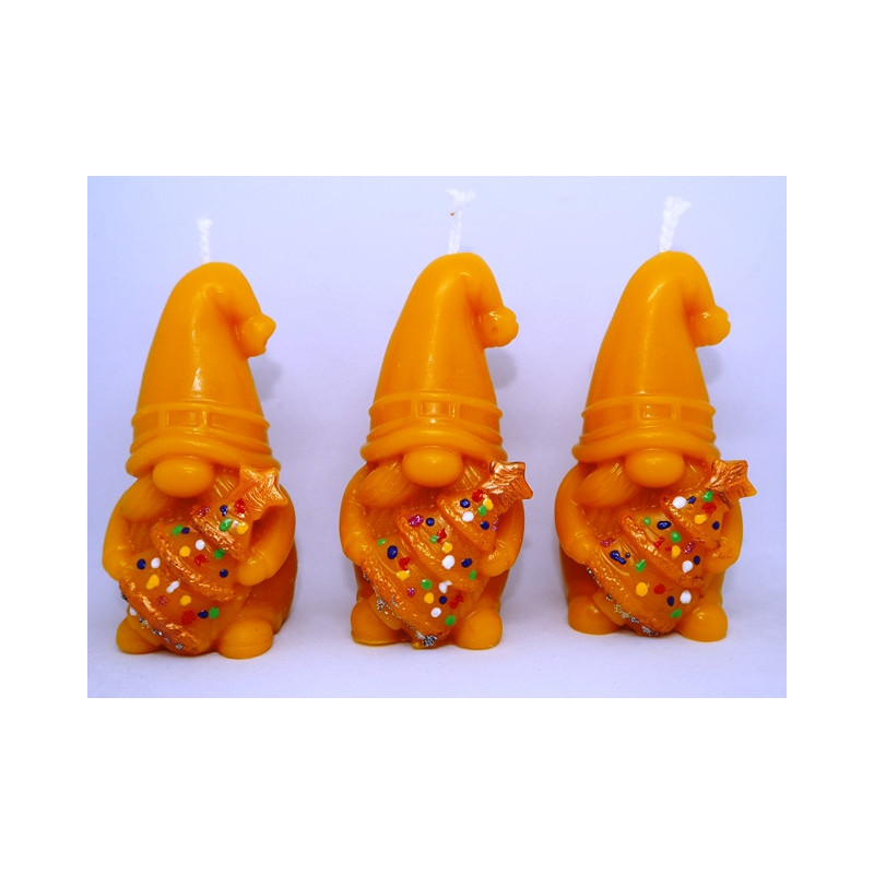 Škriatok so stromčekom ozdobený tekutým voskom - sviečka včelí vosk - rozmer 90 x 45 mm, váha 65 g, forma 13 €