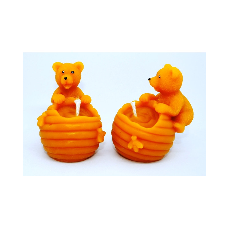 Macko Péťa na úliku - sviečka - včelí vosk, rozmer 70 x 60 mm, váha 60 g