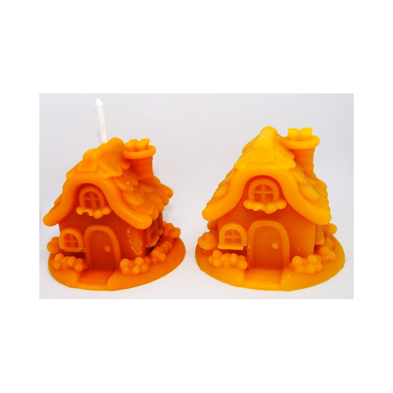 Chalúpka - domček - sviečka včelí vosk - rozmer 65 x 75 mm, váha 110 g, forma - 21 €