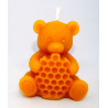 Medvedík s včelím plástom - sviečka - včelí vosk - rozmer 85 x40 mm váha 75 g, forma 14 €