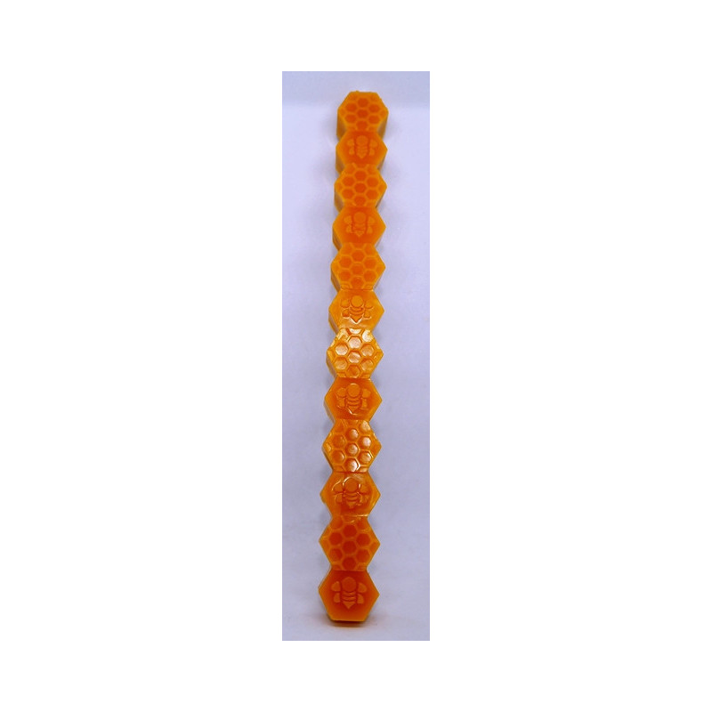 Sviečka malé šesťhrany - vysoká sviečka včelí vosk,rozmer 21,5 x 15 x 20 mm, váha 50 g, forma 14 €