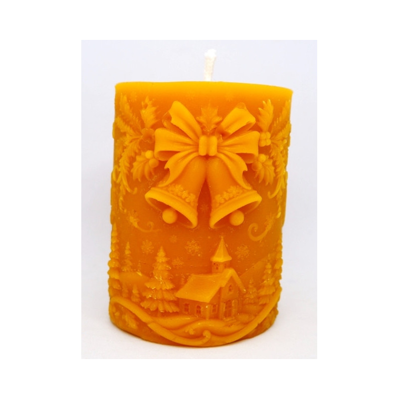 Svieečka - valec zimná krajinka s dekor. zvončeky, rozmer 80 x 50 mm, váha 210 g, forma 17 €